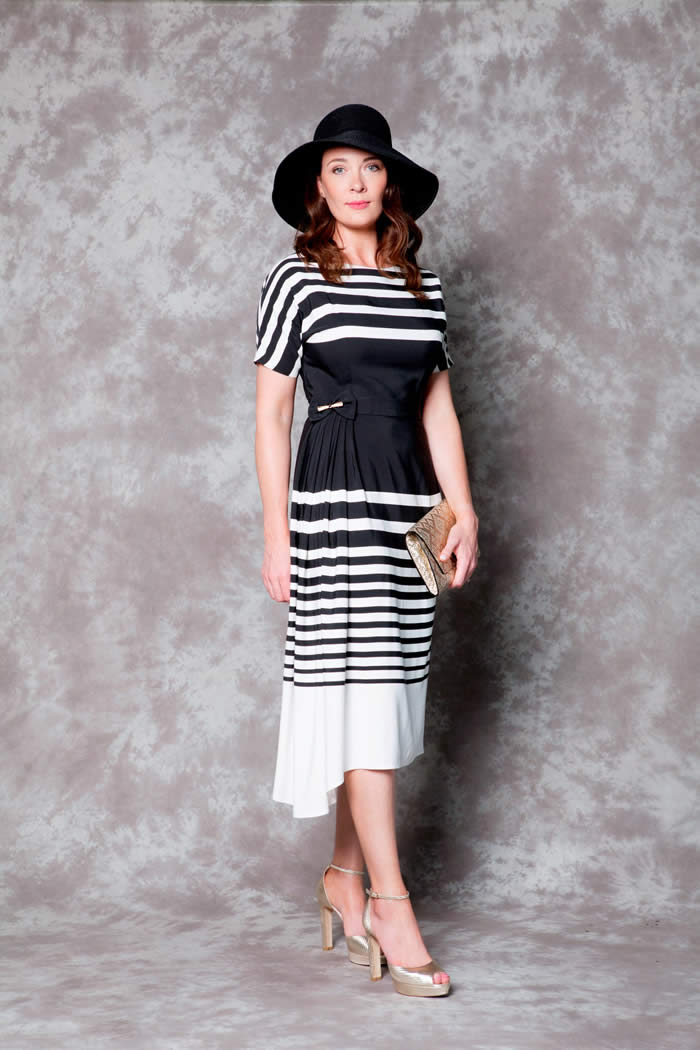 20 Fabulous Outfit Ideas for Every Day in August - Designerz Central