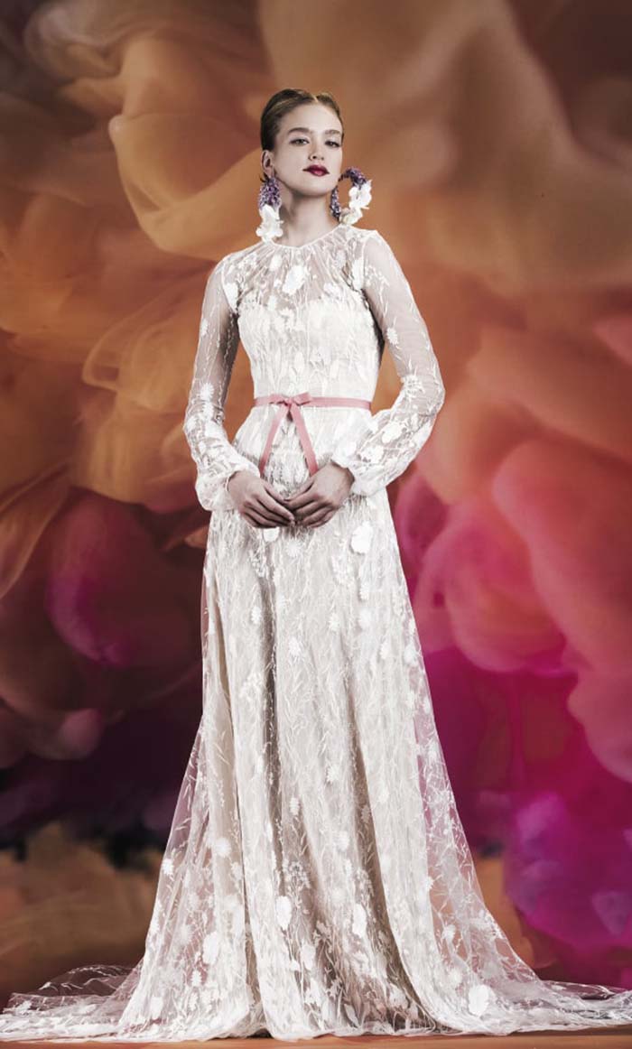 Fall 2020 Brides Have Some Stunning Wedding Dress Trends ...