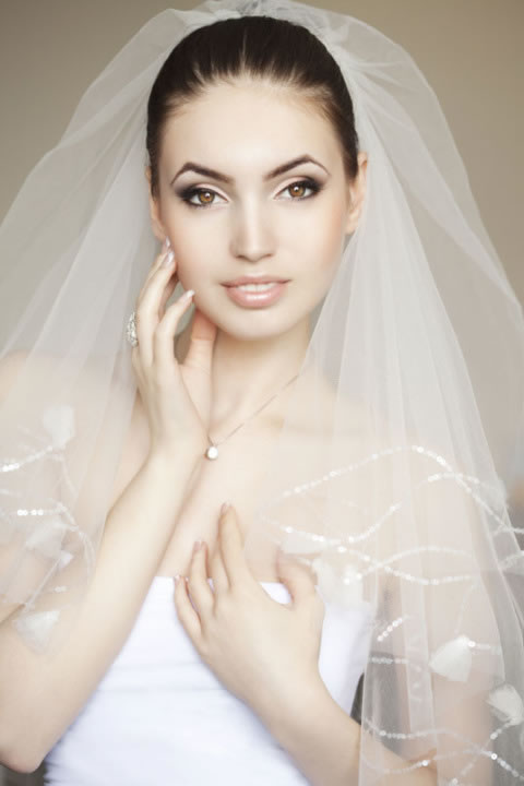 18 Makeup Mistakes Brides Make – DesignerzCentral Blog