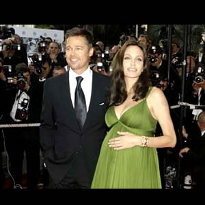 Top Designers Redefine Maternity Look,