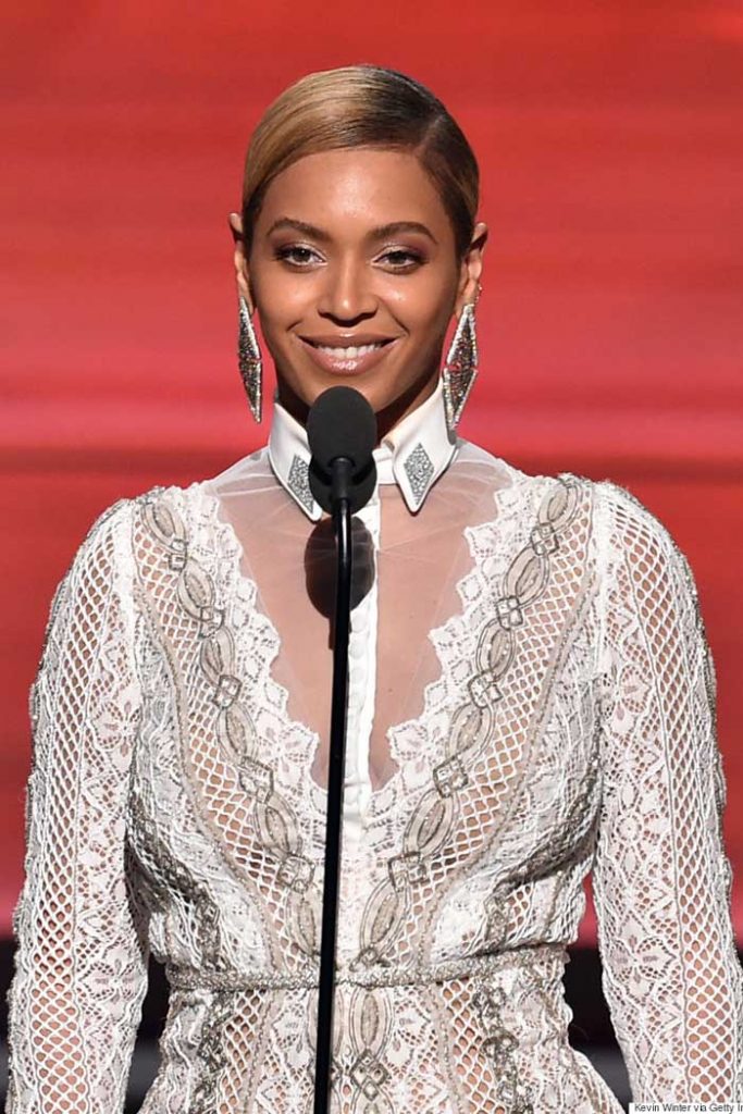 Beyonce Stuns The 2016 Grammys