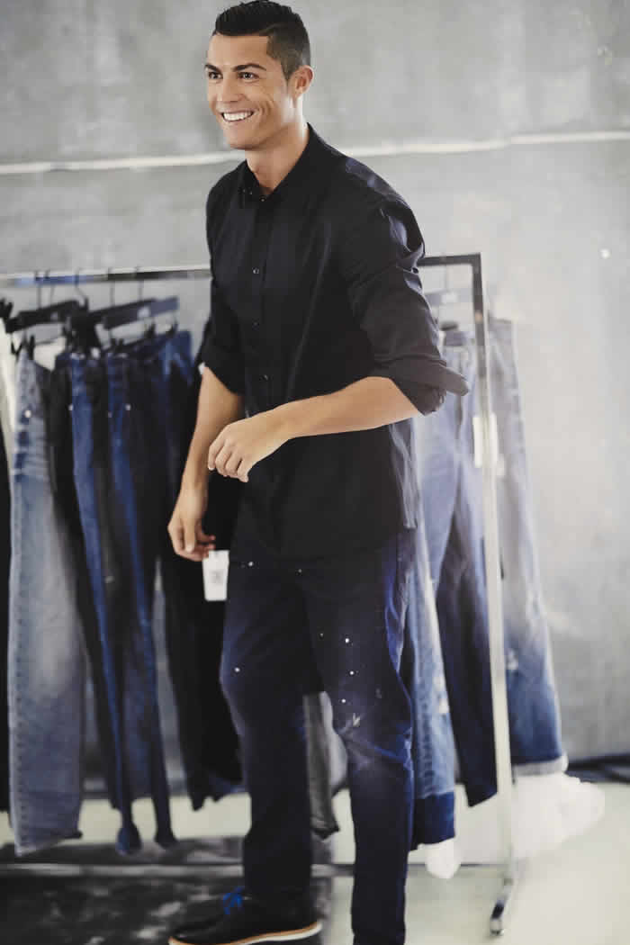 Cristiano Ronaldo to Launch CR7 Denim Line