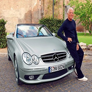 Giorgio Armani to Host Young Designer Shows