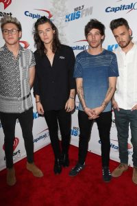 Harry Styles To Spring 'Surprise' Album On Fans: One Direction Reunion In September?