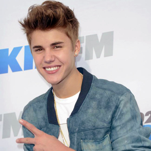 Justin Bieber Fans Invade London Studio