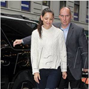 Katie Holmes in Earnest Sewn!