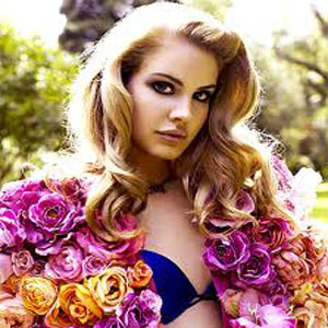 Lana Del Rey says love is 'electrifying'