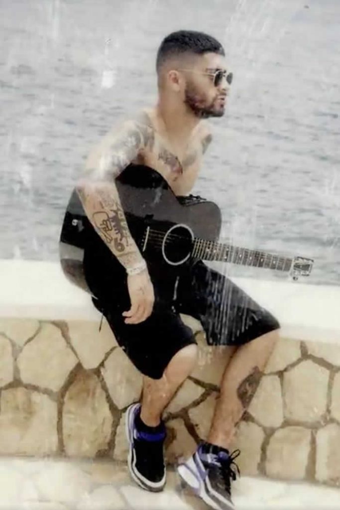 Zayn Promises To Tell the FULL STORY In New Book