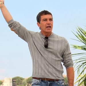 Antonio Banderas is 'falling in love again'