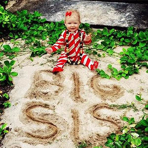 Jessica Simpson Confirms Pregnancy