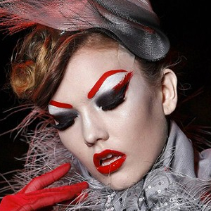 Galliano on June 22 - Latest Paris Fashion News