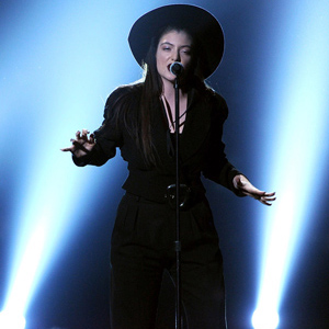 Lorde Aces Tennis Court' Song