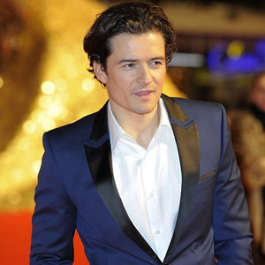 Orlando Bloom 'Gets Cosy' with Brunette