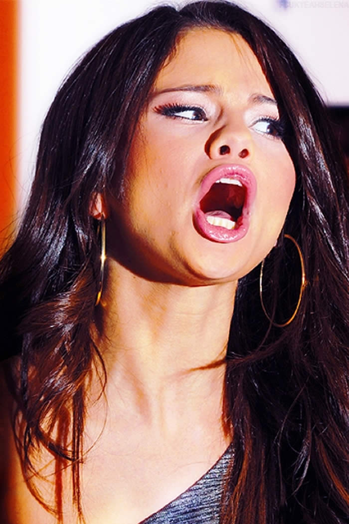 Selena Gomez wins two Kids' Choice Awards.