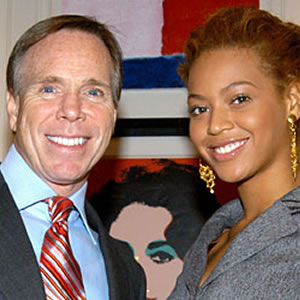 Tommy Hilfiger Finalizes Deal with Universal