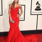 Ariana Grande wears Romona Keveza on the red carpet at the 2016 Grammy