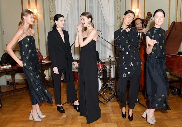 Stella McCartney’s 2015 Models dancing to the jazz band