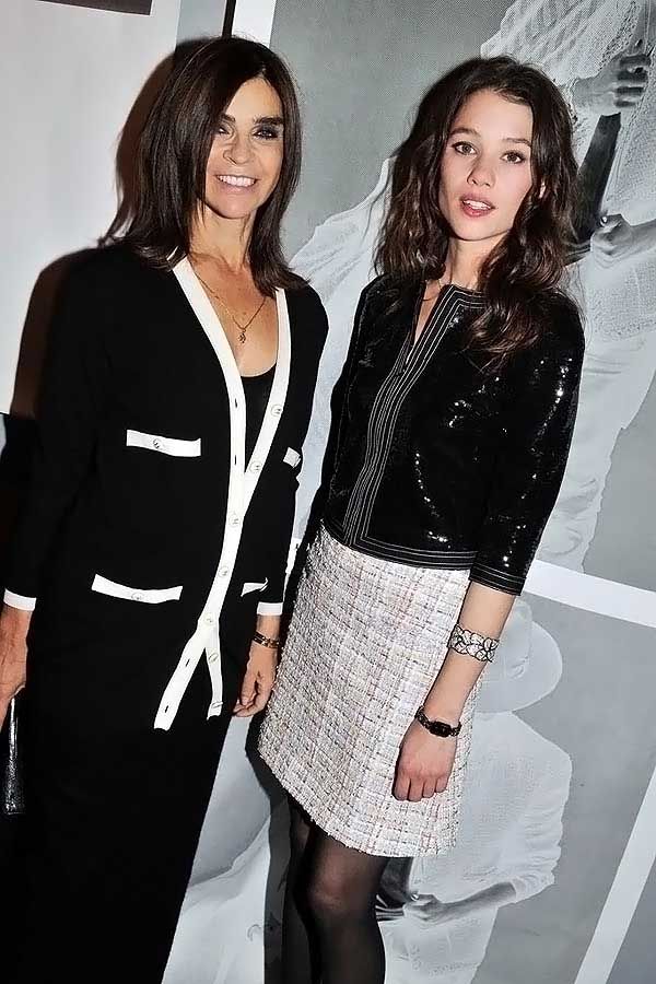 Chanel Jacket Expo Hits Paris