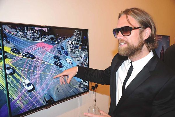 Contemporary Offshoot by Hugo Boss - Iepe Rubingh