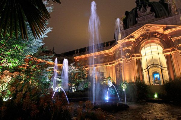 Fendi Brings a Bit of Rome to Paris