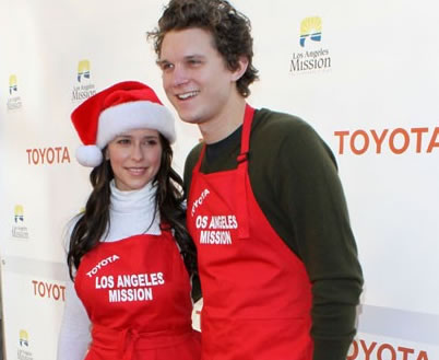 Jennifer Loves Hewitt's So Busy Holiday Weekend