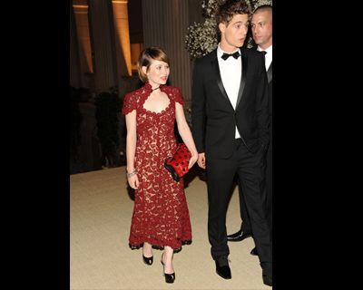 Emily Browning and Max Irons