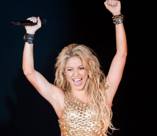 Shakira Sizzles in Scotland