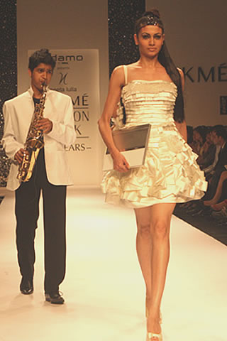Neeta Lulla collection for Lakme Fashion Week 09