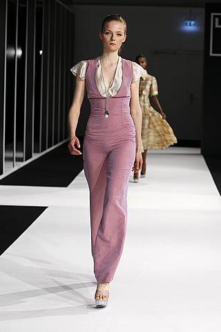 LAC ET ME Spring Summer 2010 Collection at Mercedes Benz fashion Week 09 Berlin Summary