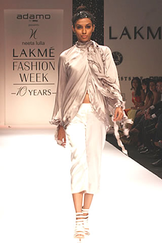 Neeta Lulla collection for Lakme Fashion Week 09