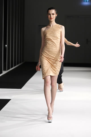 LAC ET ME Spring Summer 2010 Collection at Mercedes Benz fashion Week 09 Berlin Summary