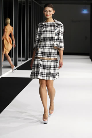 LAC ET ME Spring Summer 2010 Collection at Mercedes Benz fashion Week 09 Berlin Summary