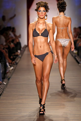 Red Carter 2010 Collection at Mercedes Banz Fashion Week - Miami