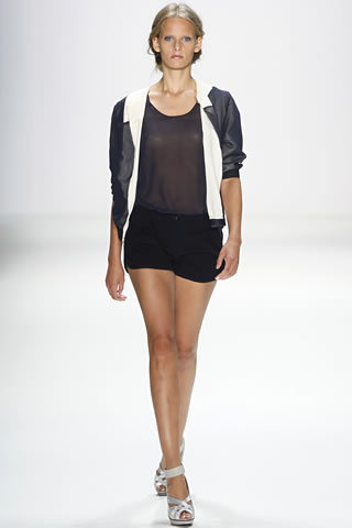 Summer 2011 Fashion Week Pictures