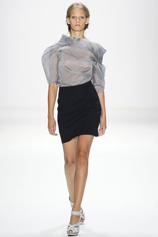 MBFW 30paarhaende Spring Collection 2011