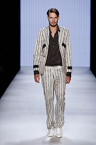 Guido Maria Kretschmer S/S 2010 Collection at Mercedes Benz Fashion Week 09 Berlin
