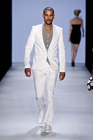 Guido Maria Kretschmer S/S 2010 Collection at Mercedes Benz Fashion Week 09 Berlin