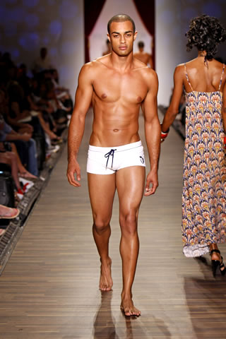 Red Carter 2010 Collection at Mercedes Banz Fashion Week - Miami