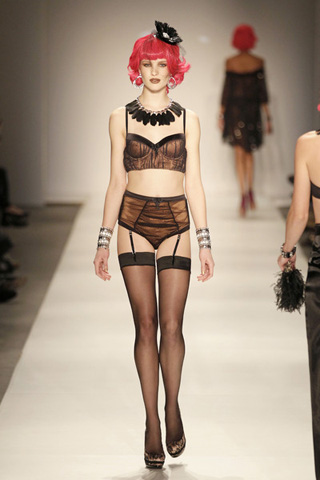 2011/12 collection by HunkemÃ¶ller at amsterdam fashion week