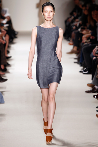 Paris Fashion Week Akris Spring 2010