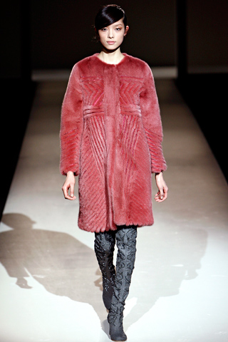 alberta ferretti milan fashion week fall 2011 13