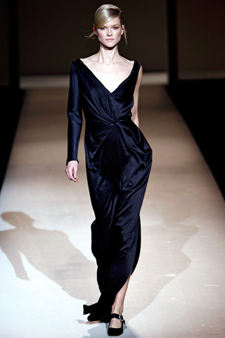 alberta ferretti milan fashion week fall 2011 27