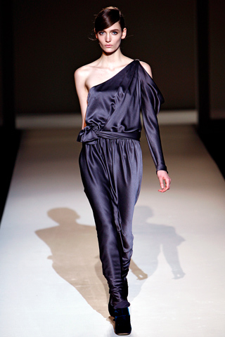 alberta ferretti milan fashion week fall 2011 30