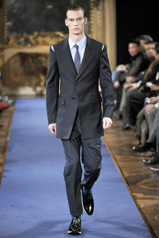 Alexander McQueen Fall 2011 Men's Collection