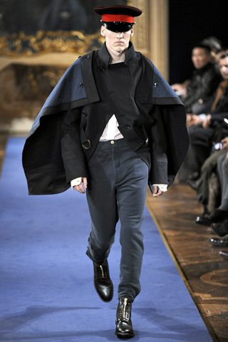 Alexander McQueen FallWinter 2011/2012