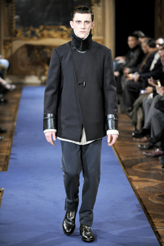 Alexander McQueen Fall/Winter 2011 Collection