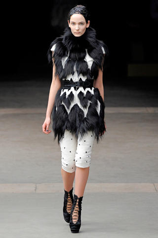 alexander mcqueen ready to wear fall 2011 collection 20