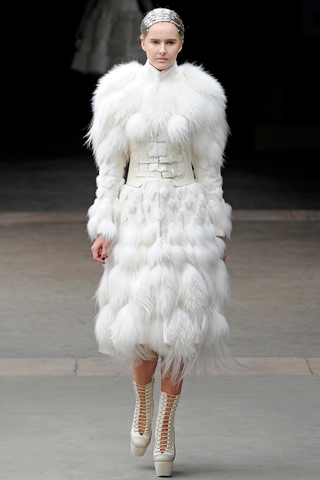 alexander mcqueen ready to wear fall 2011 collection 21
