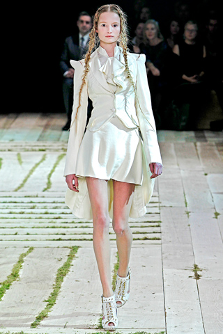 Alexander McQueen Spring/Summer 2011 Collection