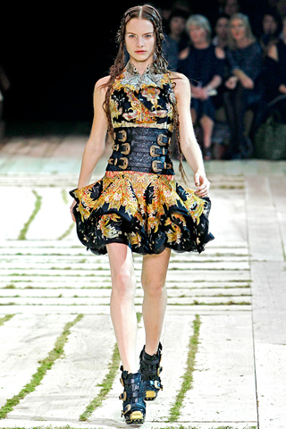 Alexander Spring 2010 Ready To Wear Collection